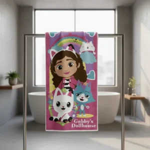 Toalha Aveludada Estampada A Casa Mágica Da Gabby Cor Rosa