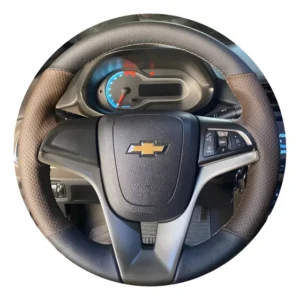 Capa De Volante Costurada Prisma Onix Cobalt Spin Cruze Marrom/preto