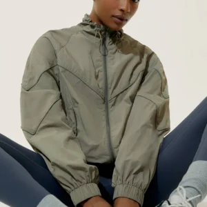 Jaqueta Corta Vento Esportiva Feminina Com Recorte Hering