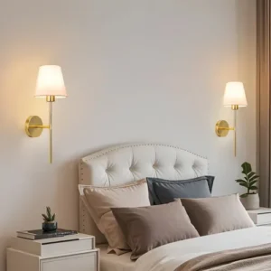 Kit 2 Arandelas Tocheiro Dourada C/ Cúpula Tecido Cru Bege Adequado para sala de estar, corredor e quarto. 40cm