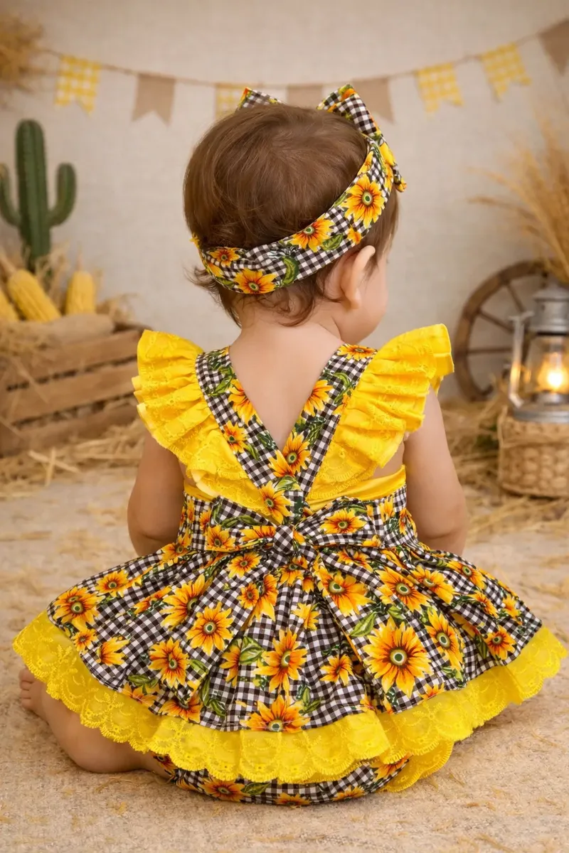 Jardineira Saia Mesversário Girassol Roupa Bebe Menina Luxo - Imagem 3
