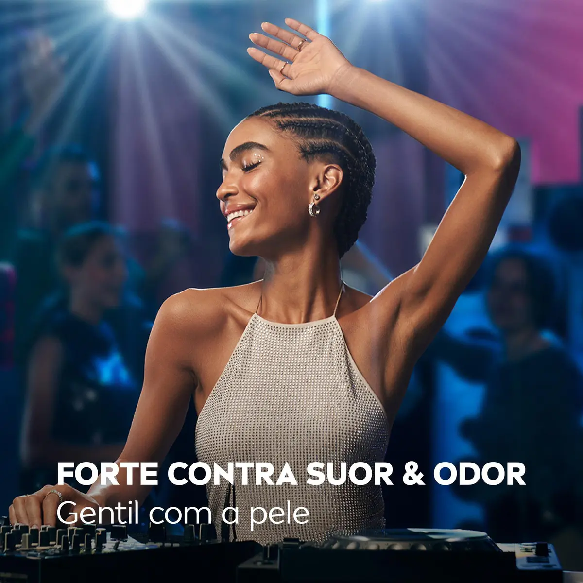 NIVEA Desodorante Antitranspirante Roll-on Pearl & Beauty 50ml, Proteção 72h, Previne Irritações, Contra Suor e Odores, Axilas Suaves - Imagem 3