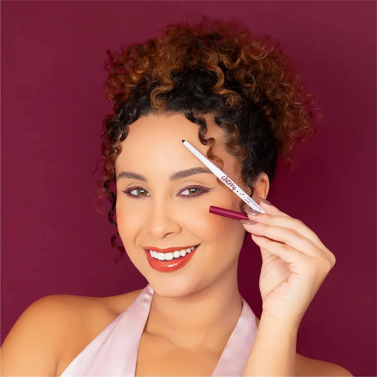 Lápis Delineador para Olhos Vizzela Bordô à Prova D'Água - Imagem 2